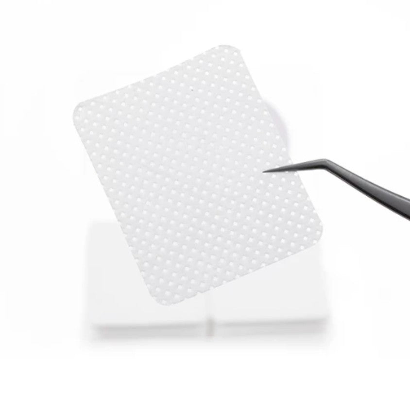 Cleaning pads for eyelash glue